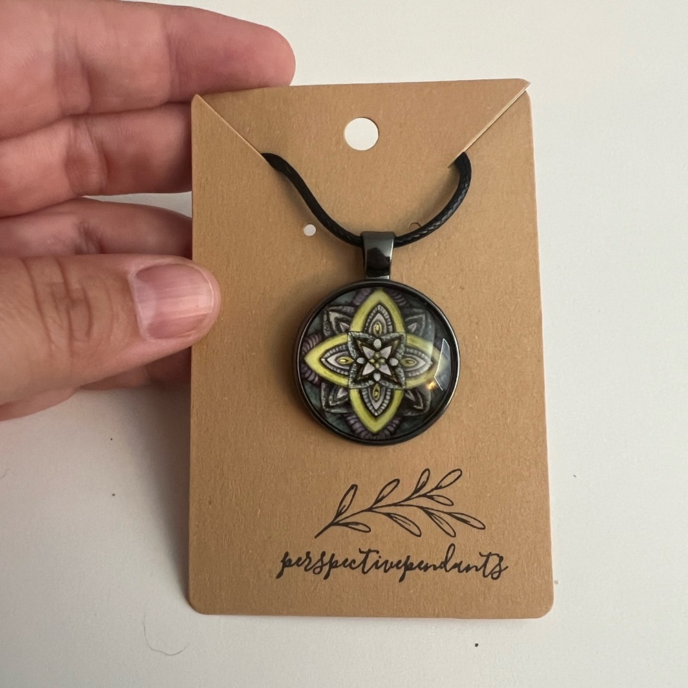 Handmade Cabochon Pendant Necklace 🌿